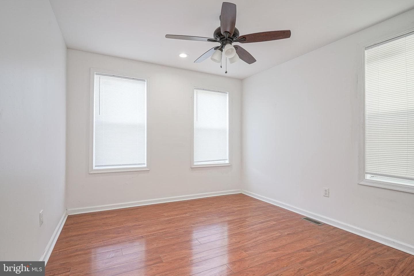 2138 Morris Street photo 23