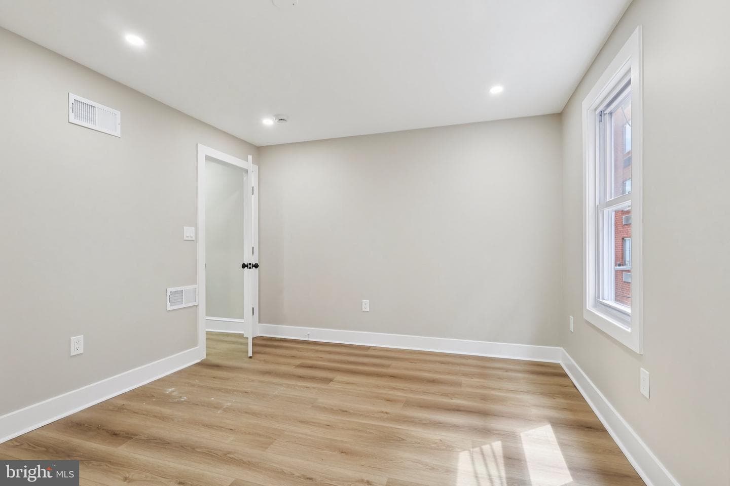 514 Winton Street photo 19