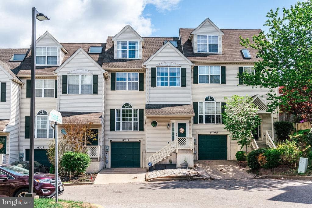 6707 Cinnamon Drive photo 2