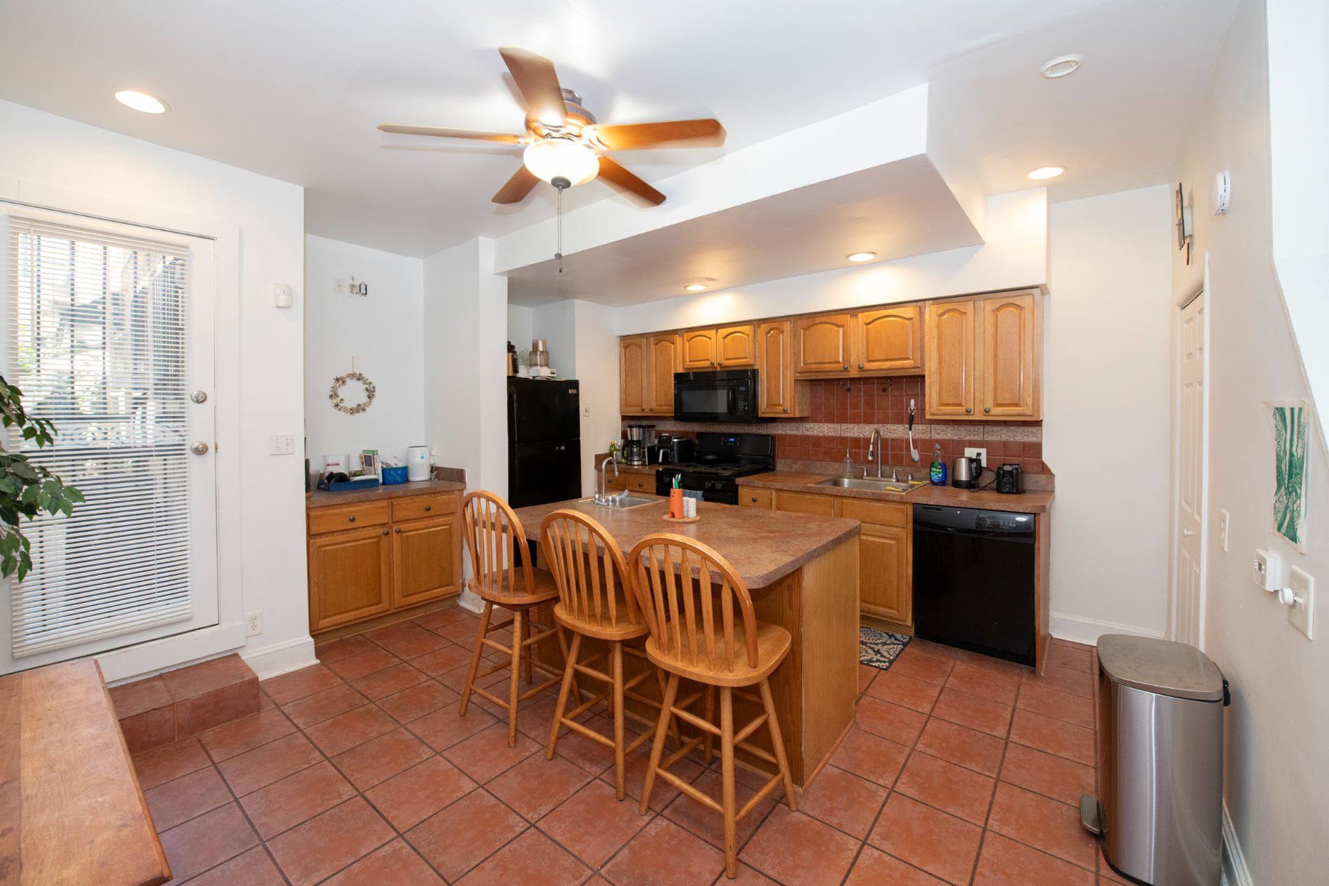 5924 Mccallum Street photo 5