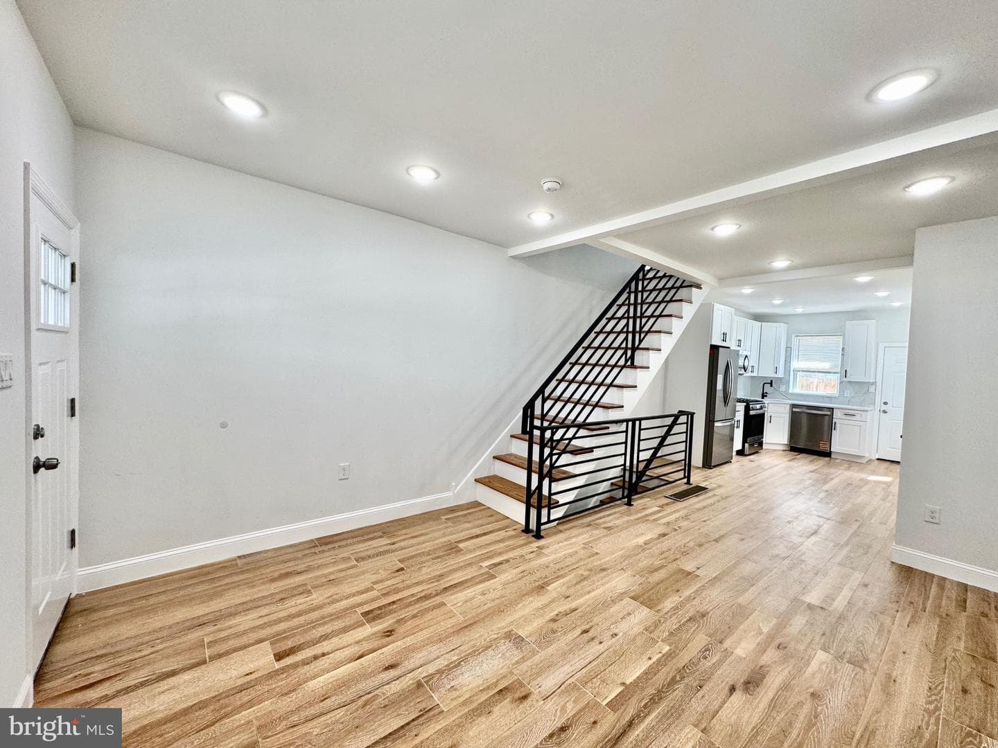 2627 S Jessup Street photo 3