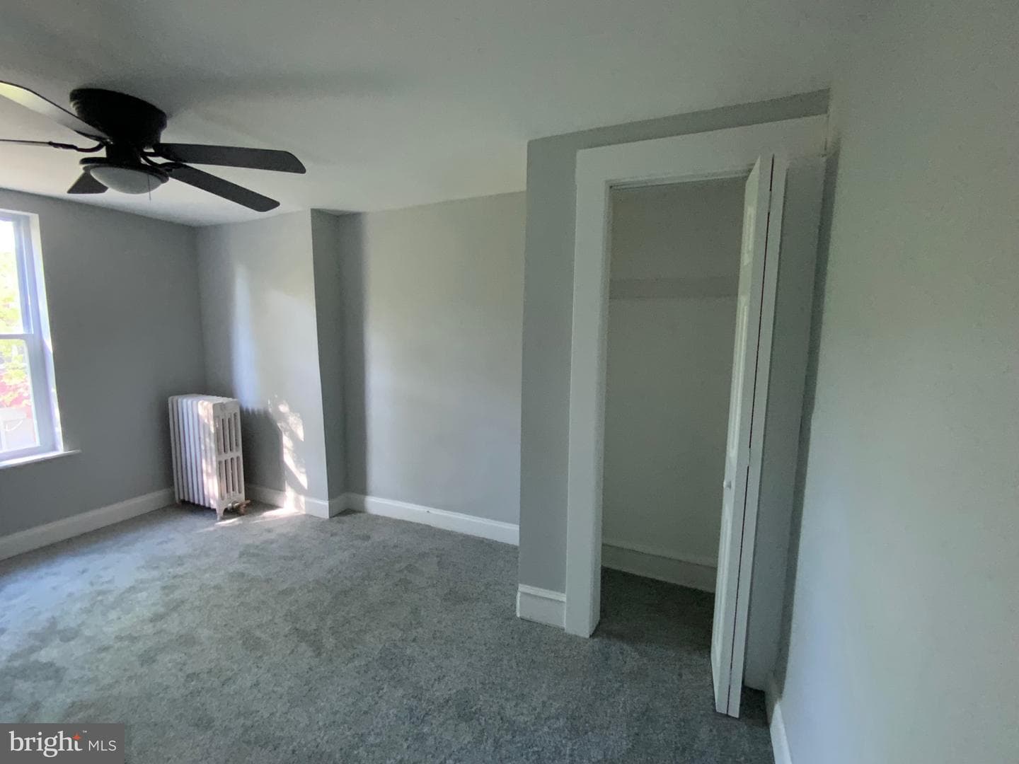 427 E Sharpnack Street photo 22