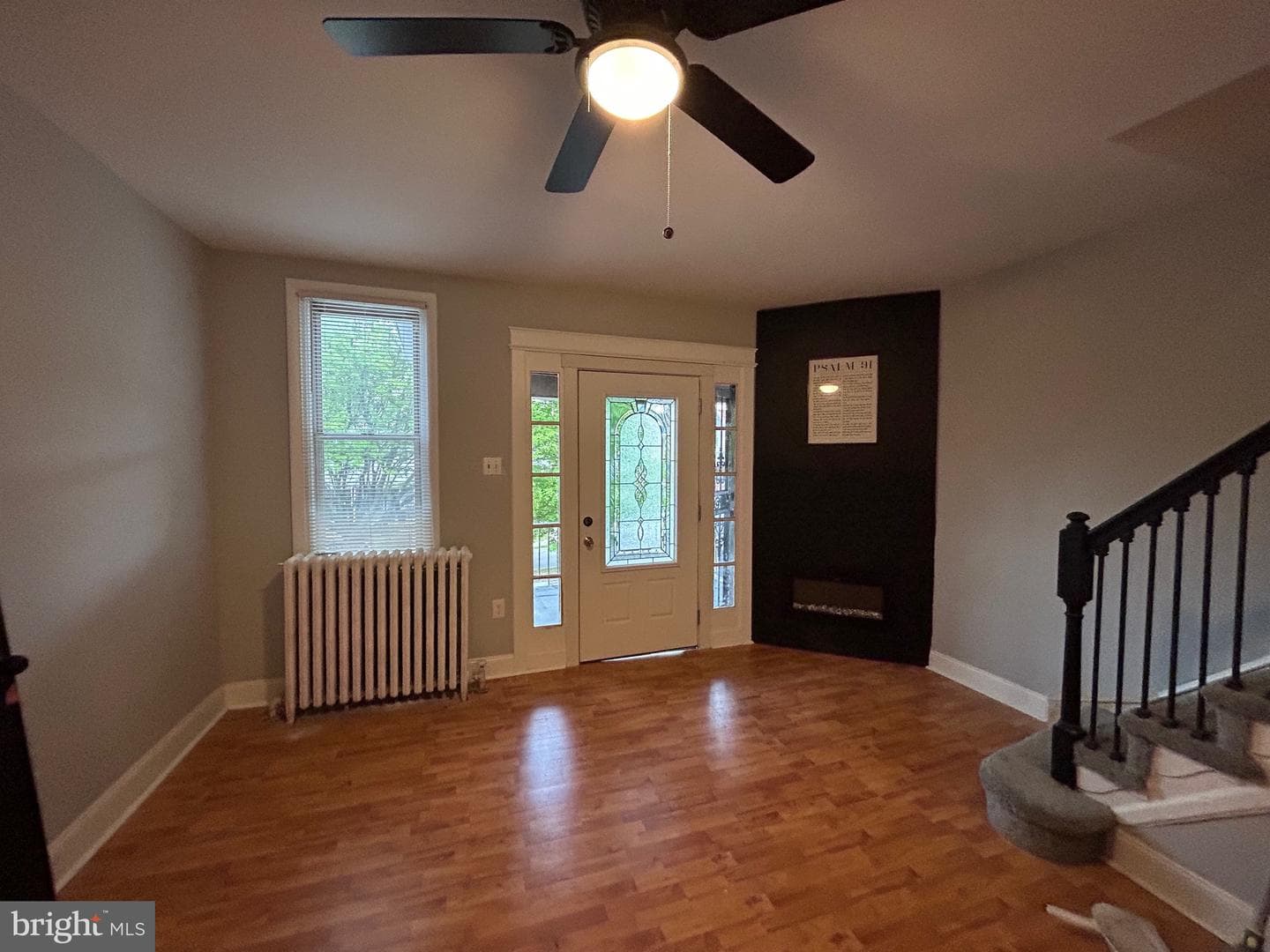 427 E Sharpnack Street photo 7