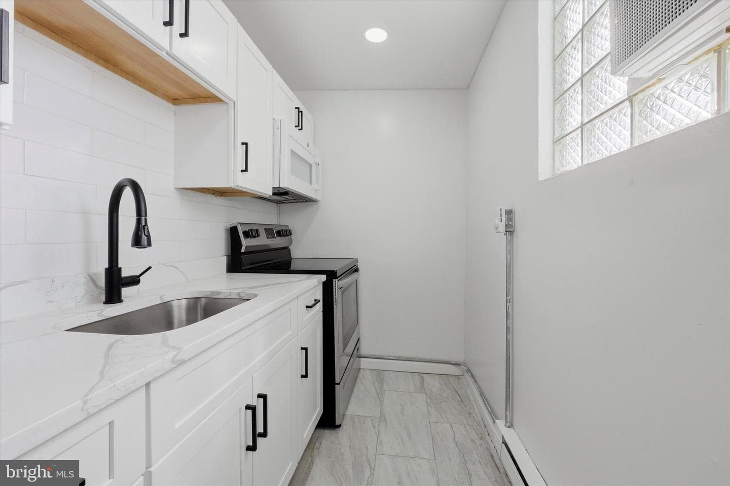 2829 Agate Street photo 11