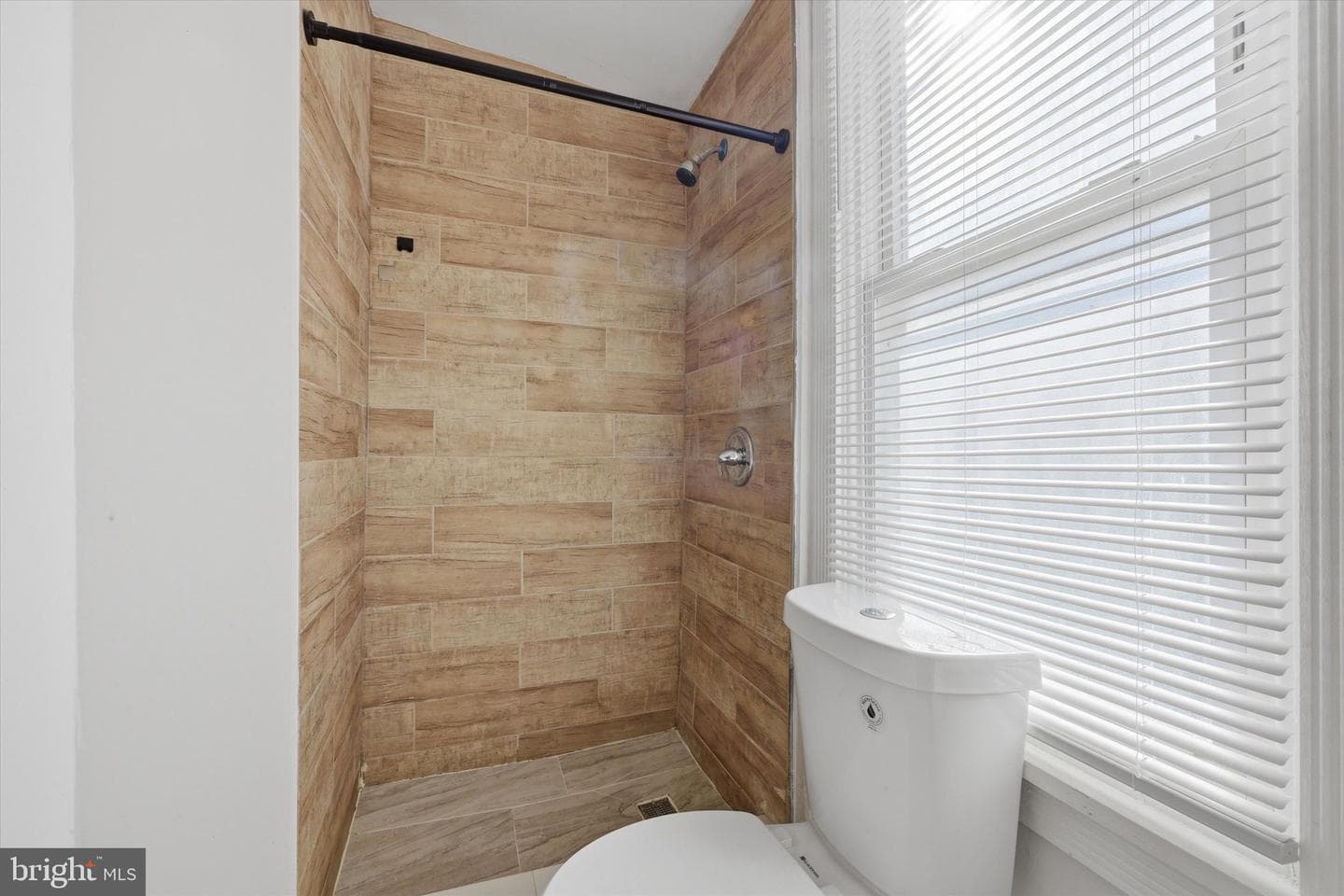 2829 Agate Street photo 14