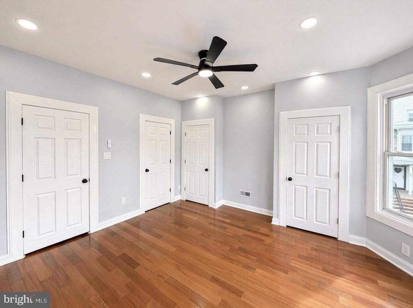 60 W Pomona Street photo 15