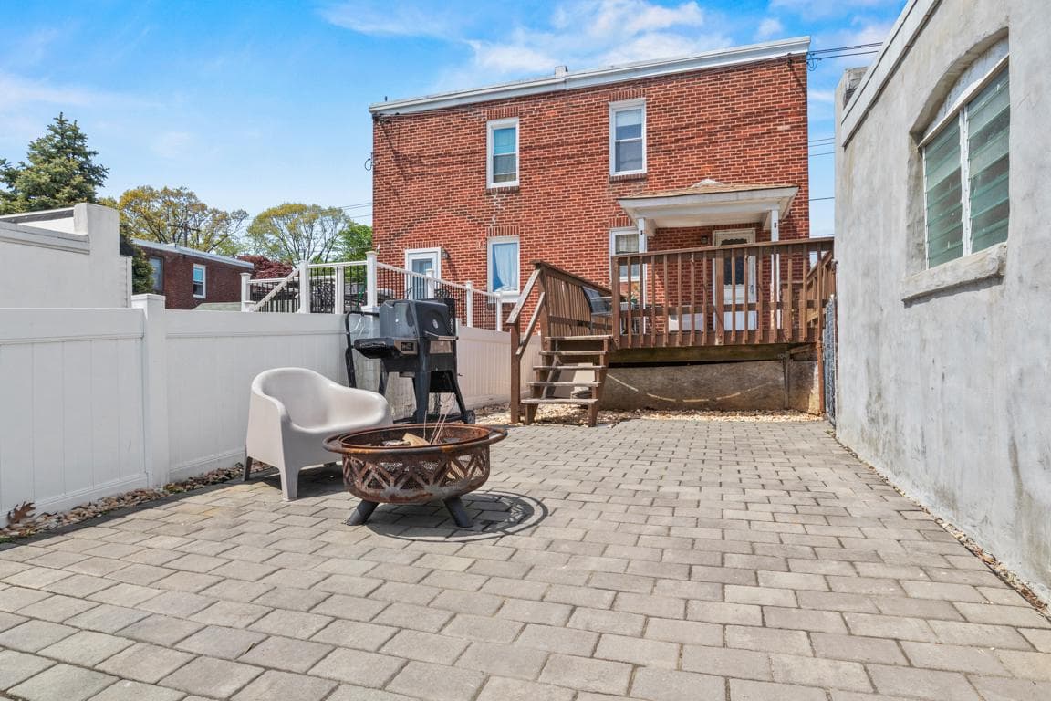 7811 N Fillmore Street photo 16