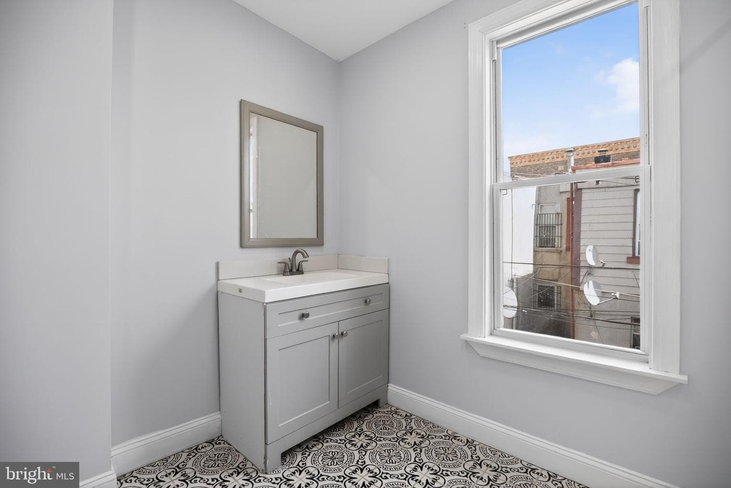 2505 S Sheridan Street photo 16