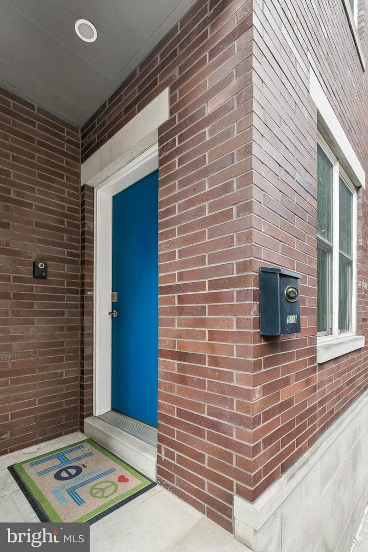 811 S 20th Street #b photo 3