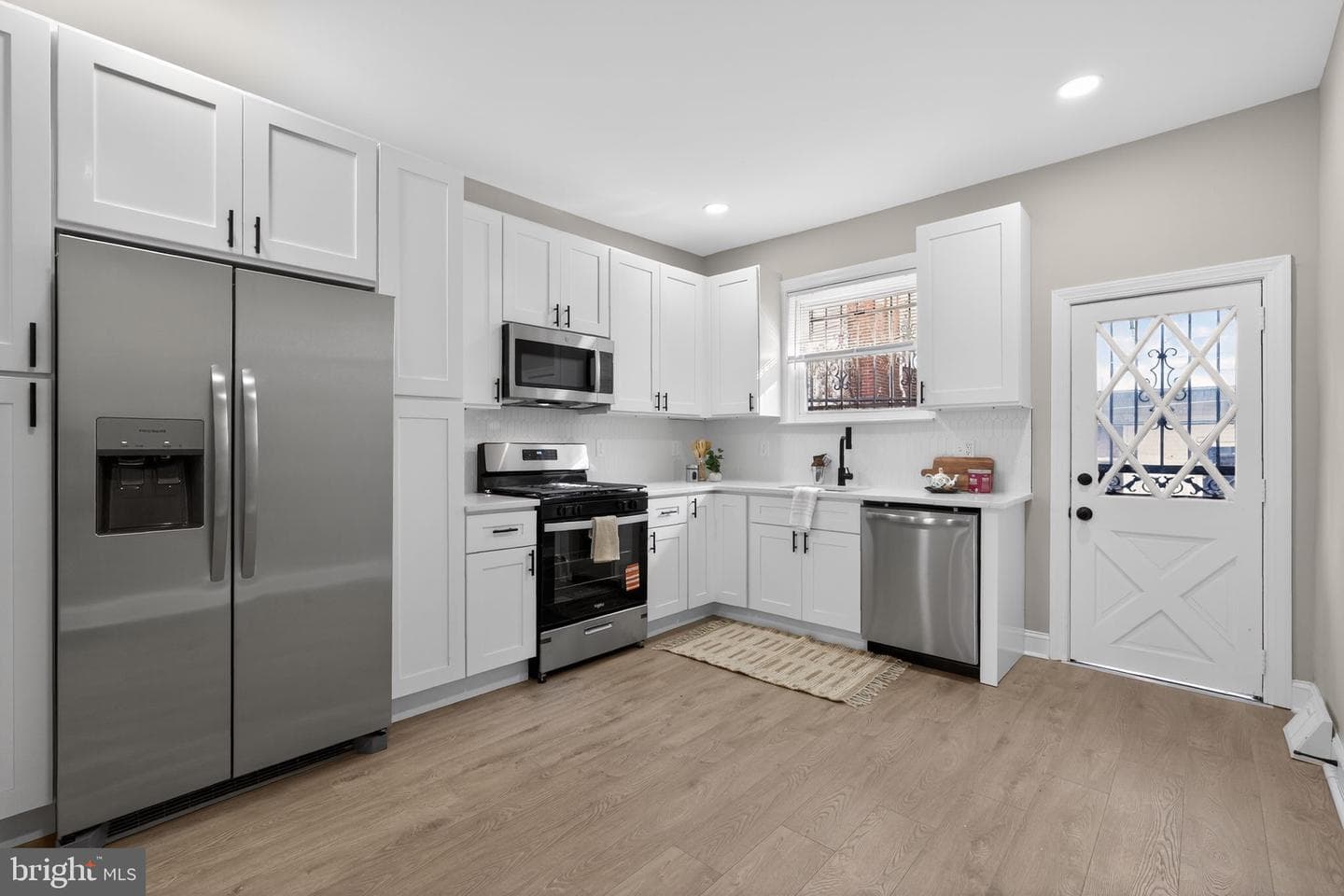 434 W Earlham Terrace photo 9