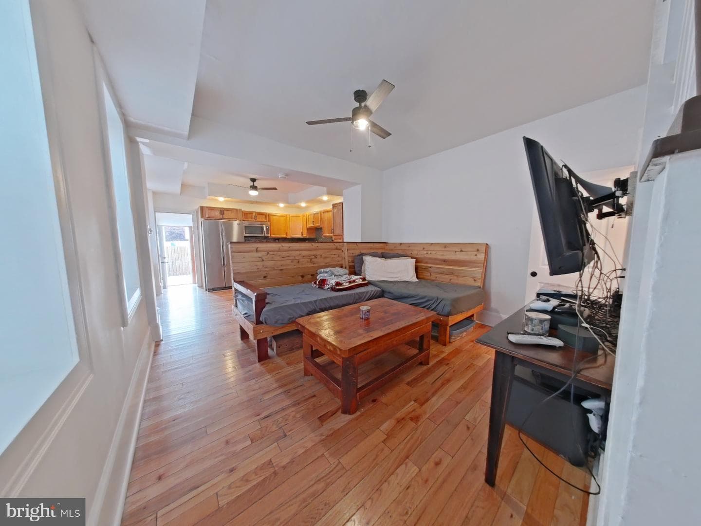4490 Livingston Street photo 12