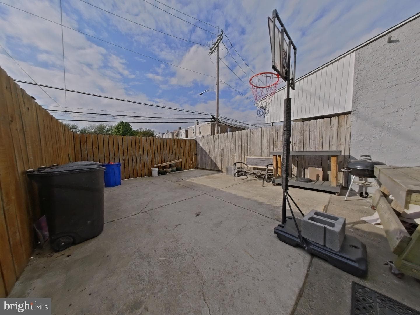 4490 Livingston Street photo 26