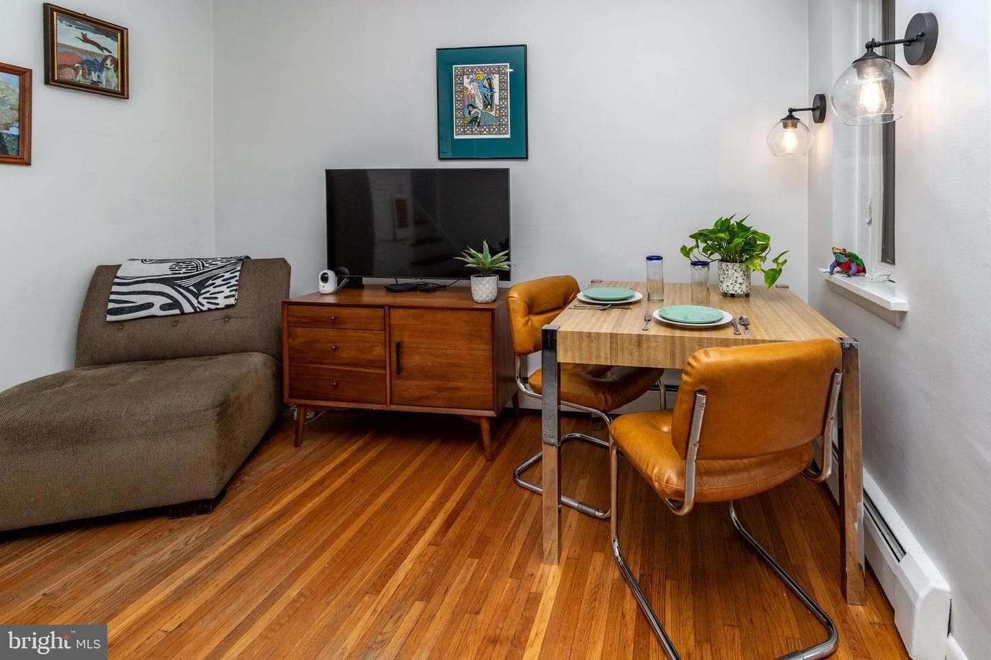 255 Queen Street photo 15