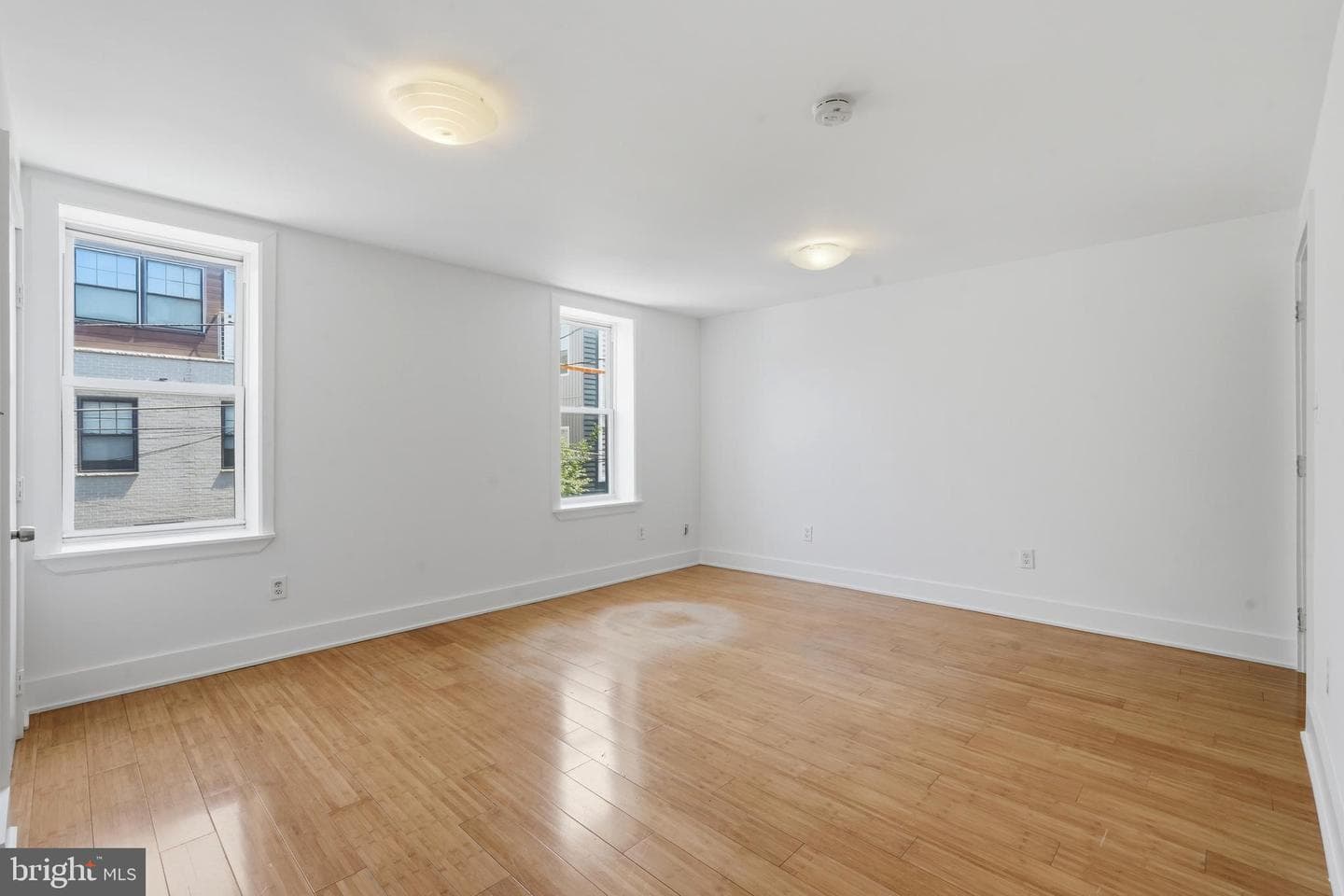 2066 E Fletcher Street photo 8