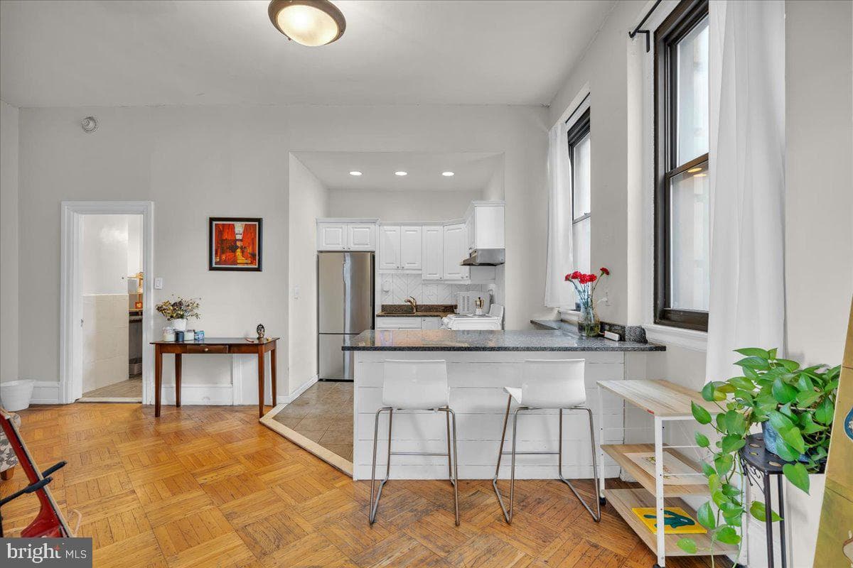 250 S 13th Street #1d photo 11