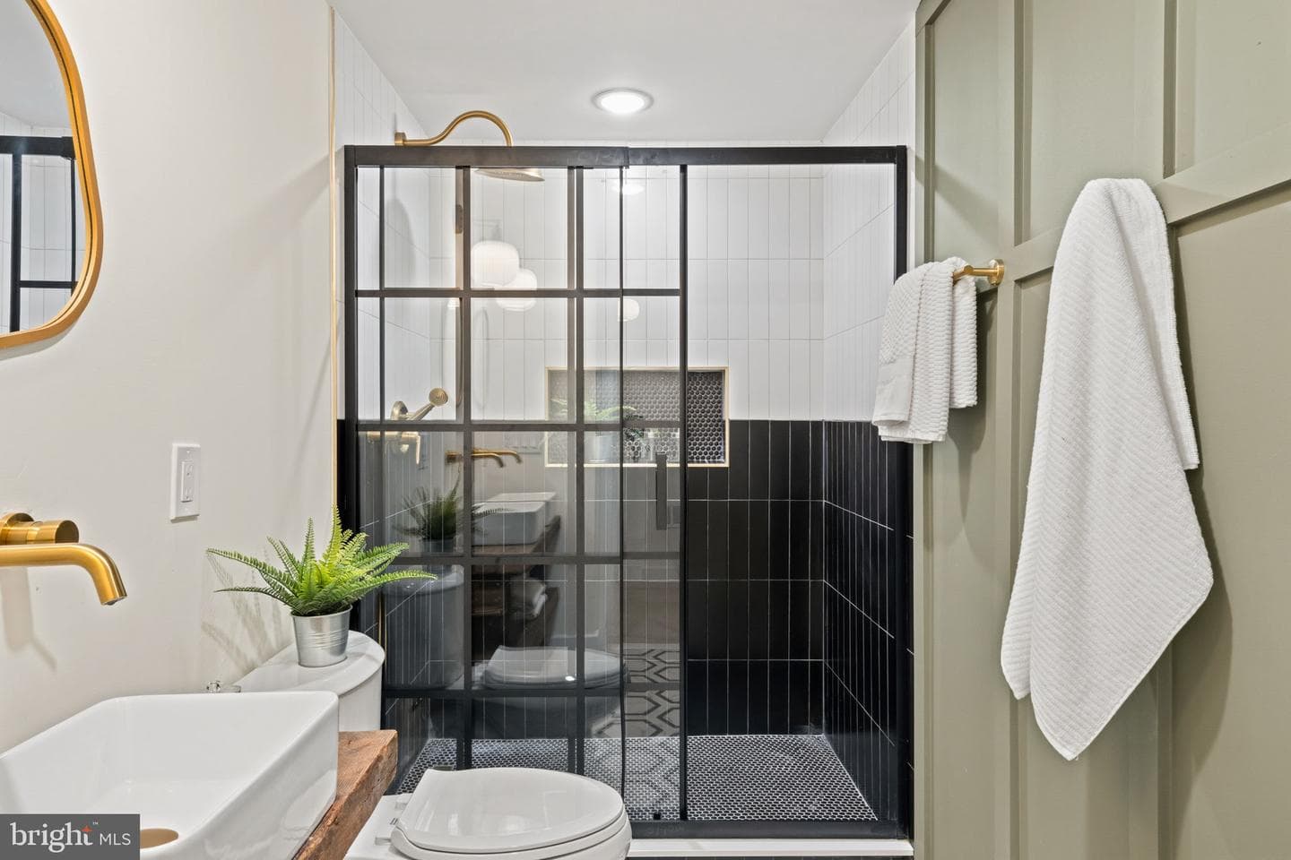 1530 N Lawrence Street photo 30