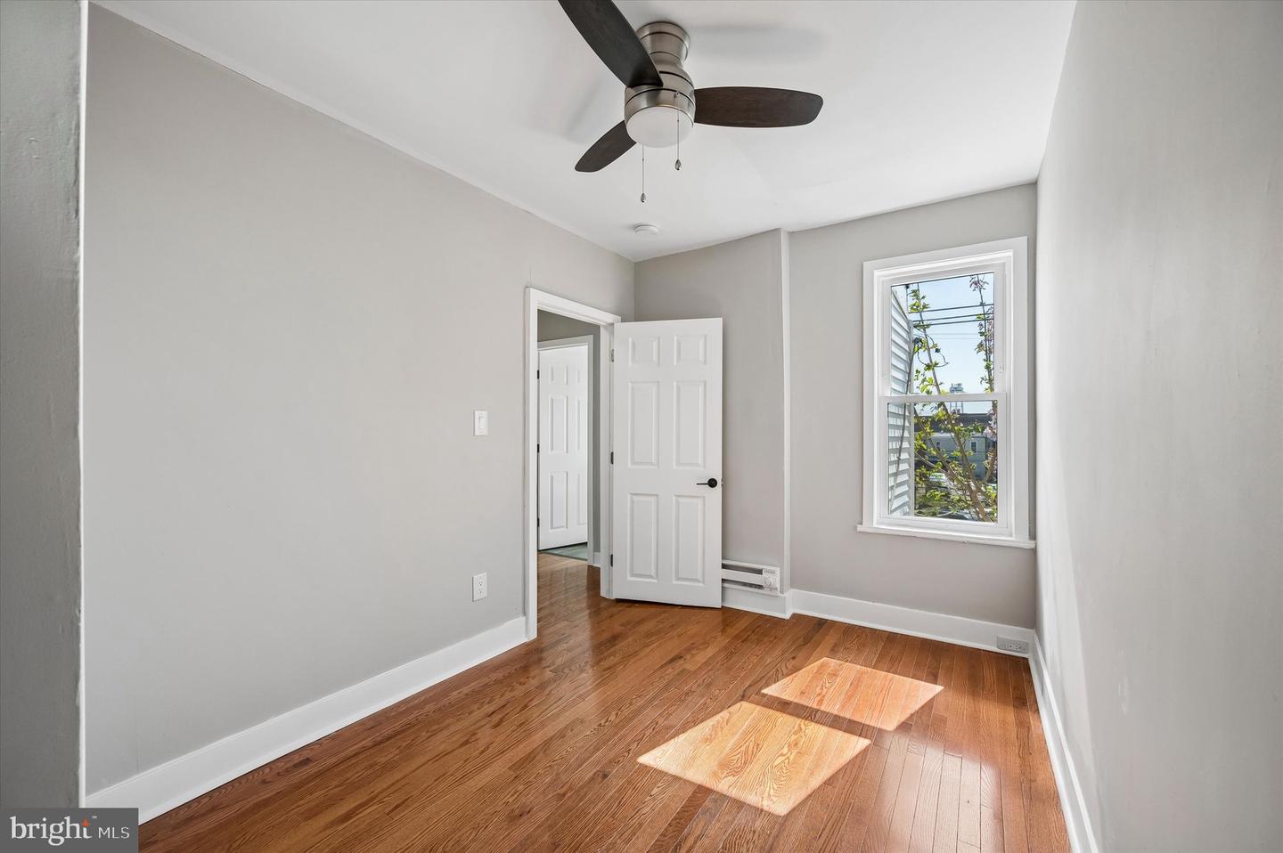 3537 N Water Street photo 11