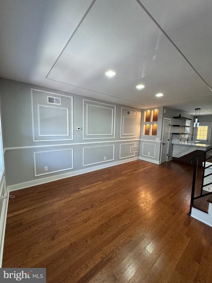 134 W Ruscomb Street photo 4
