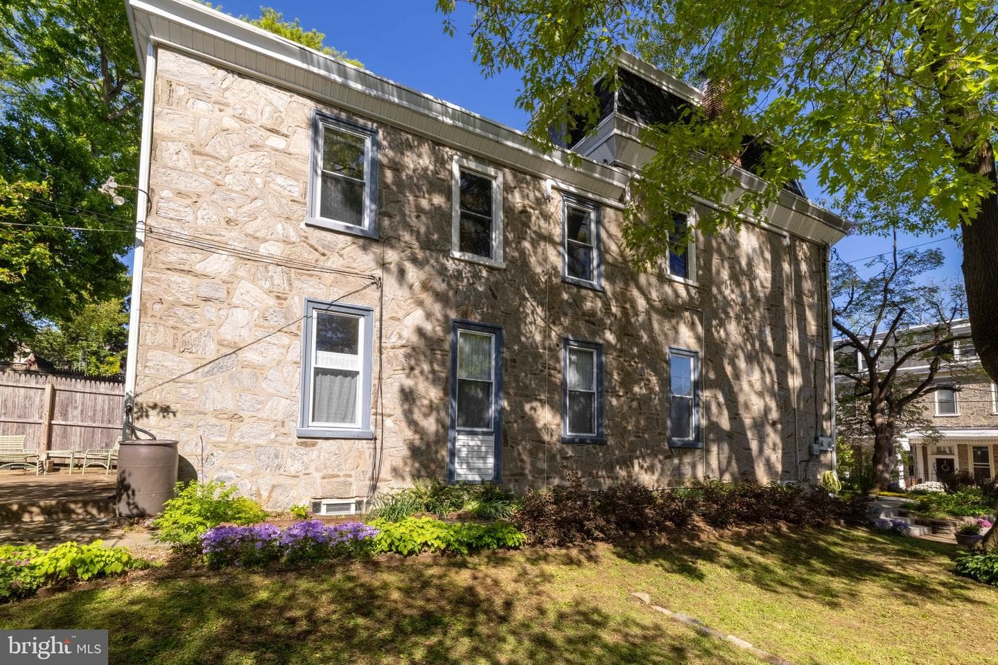 3521-23 Ainslie Street photo 39
