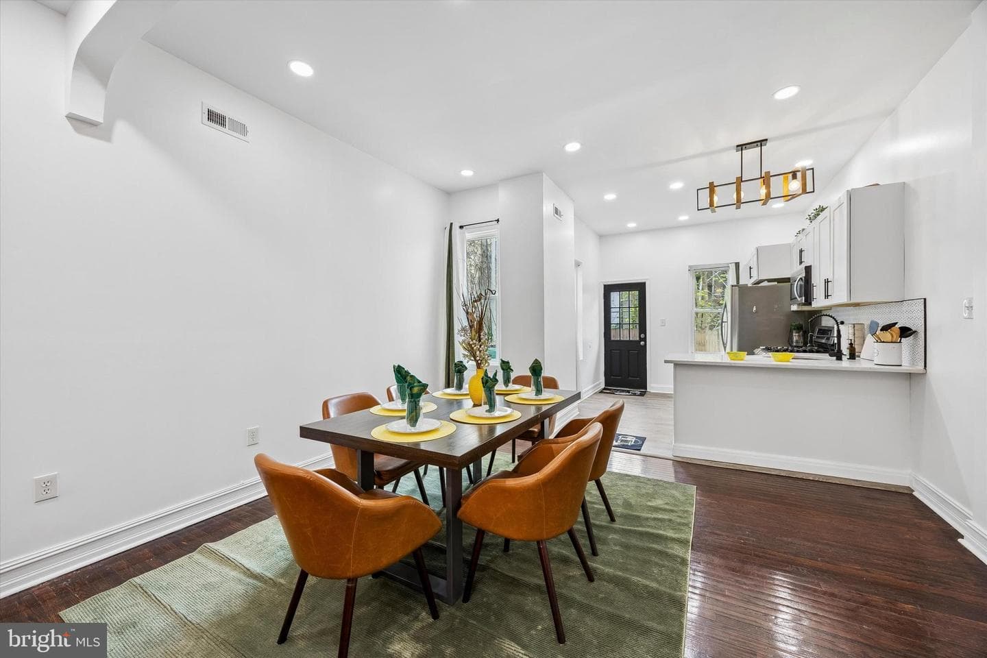 2308 Nicholas Street photo 5