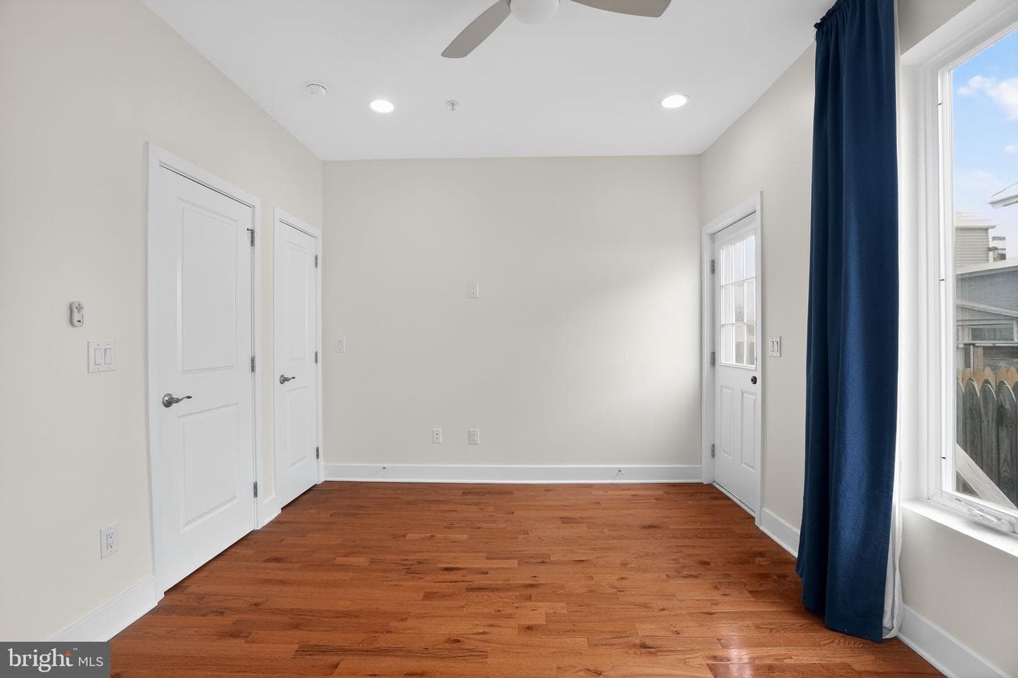 2822 Livingston Street photo 21