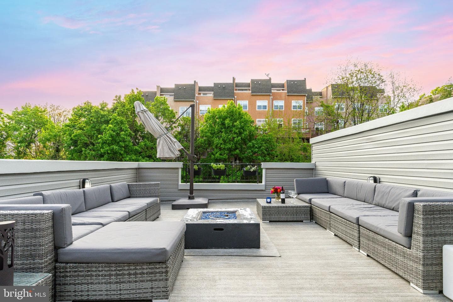 239 Lyceum Avenue photo 34