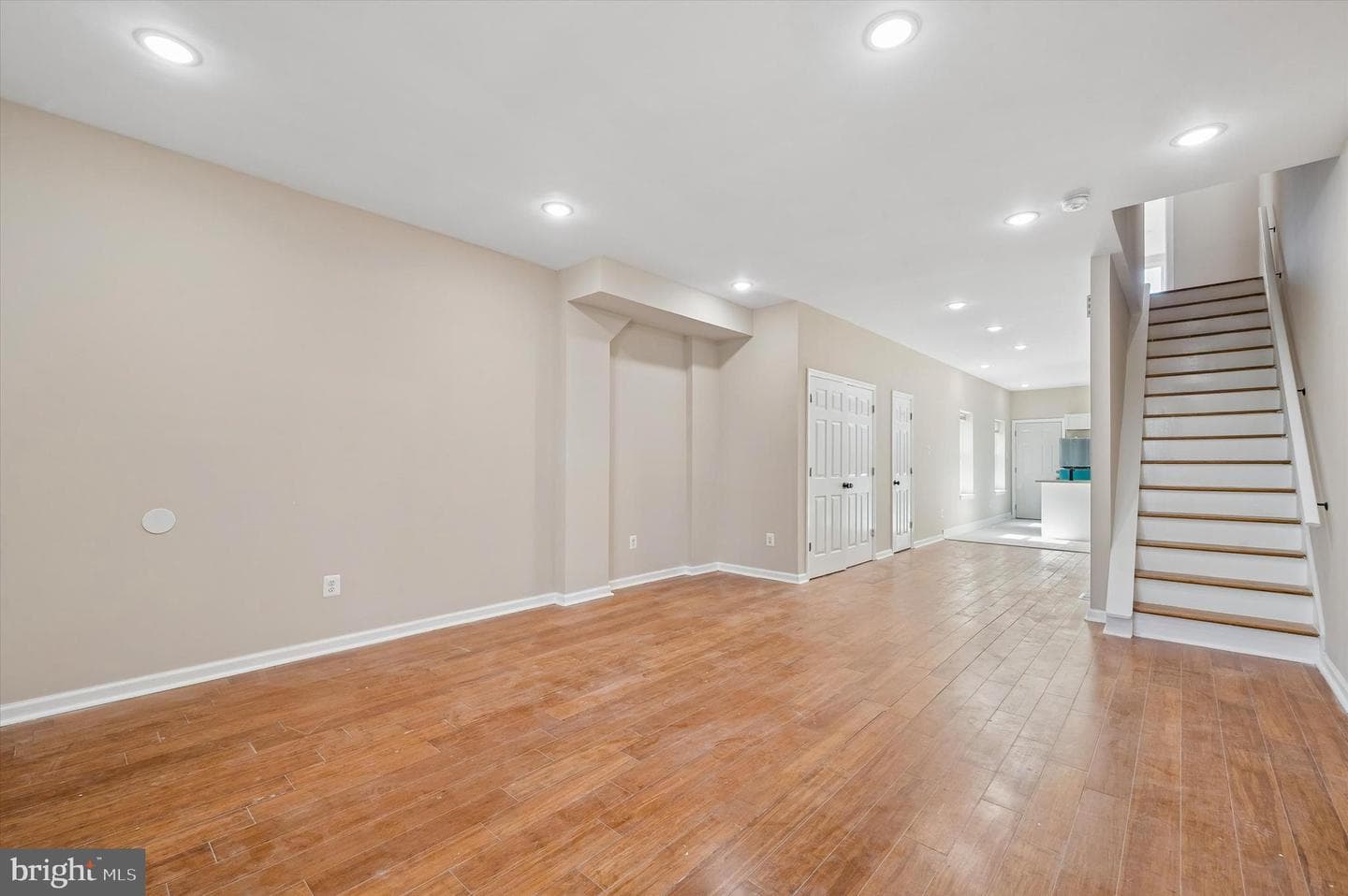 6034 Irving Street photo 5