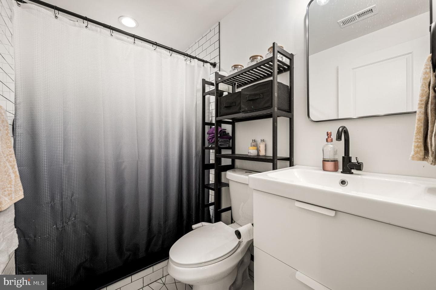 2061 Mcclellan Street photo 10
