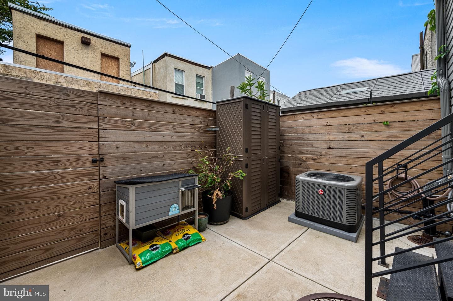 2061 Mcclellan Street photo 27
