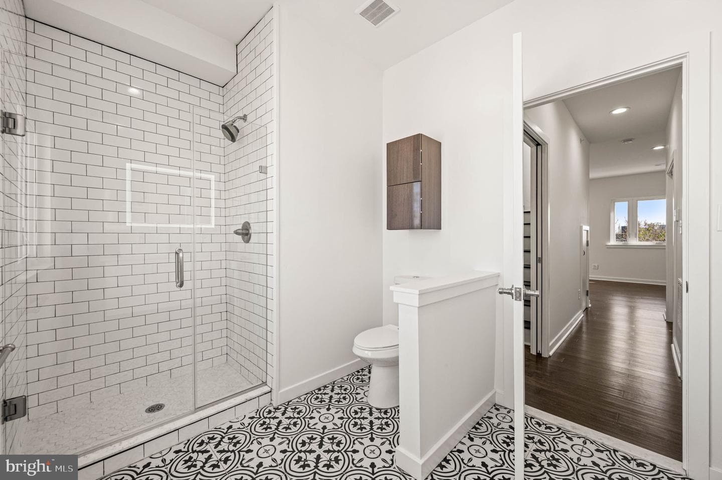 2045 Watkins Street photo 10