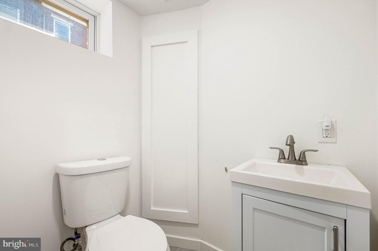 2045 Watkins Street photo 16