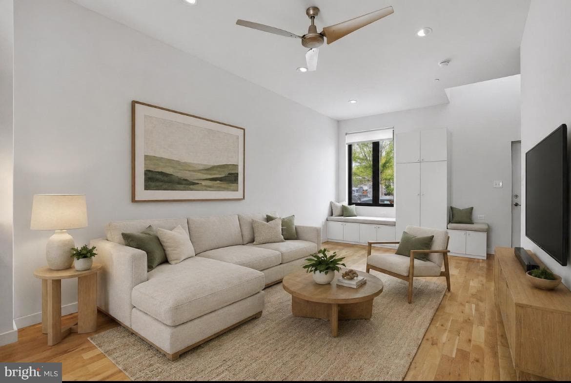 1734 Folsom Street photo 4