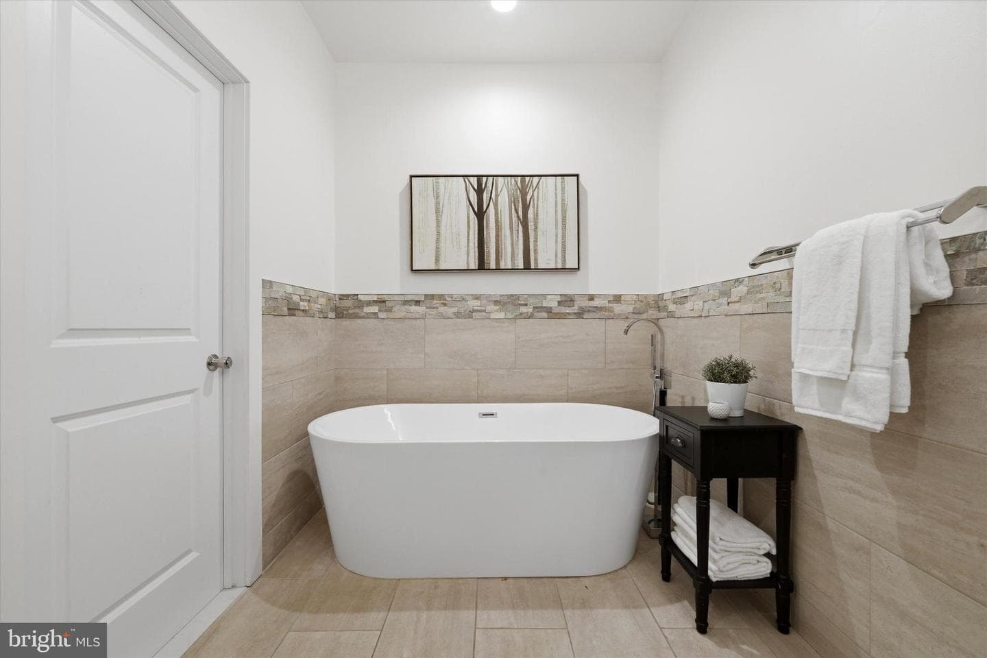 1720 Ingersoll Street photo 16