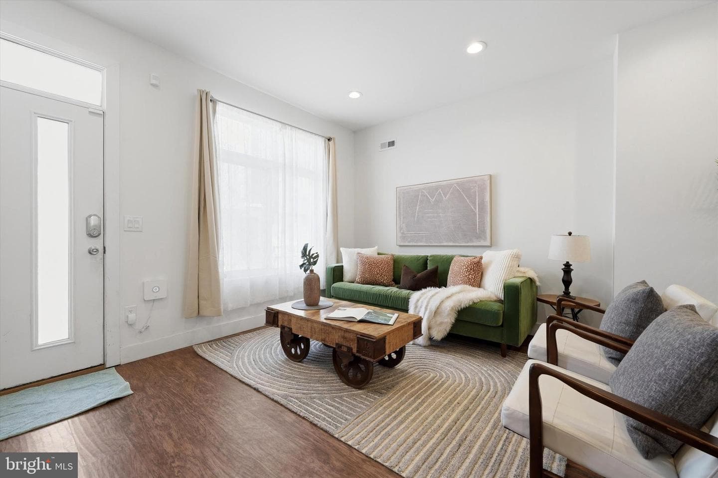 1720 Ingersoll Street photo 5