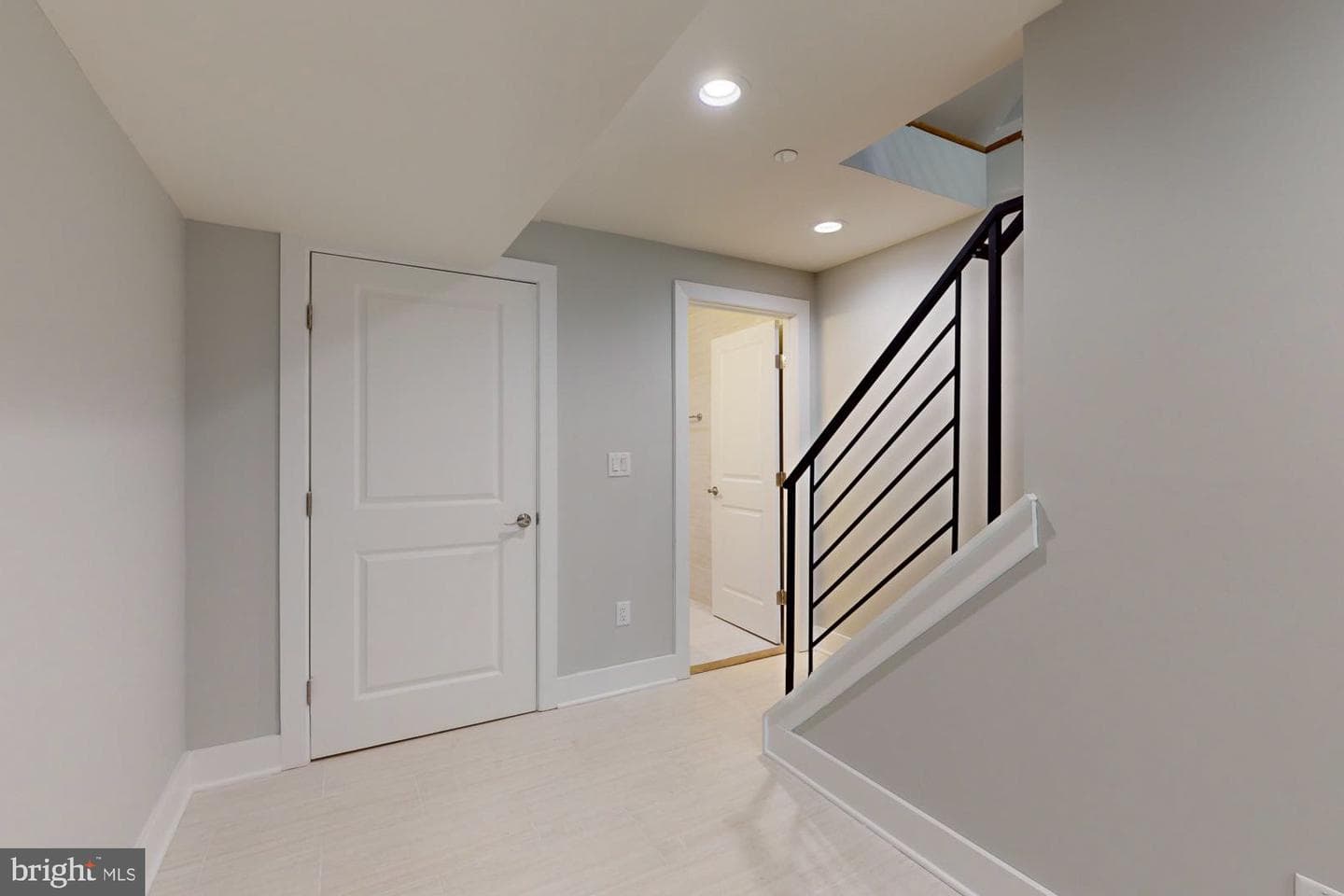 511 N Paxon Street photo 31