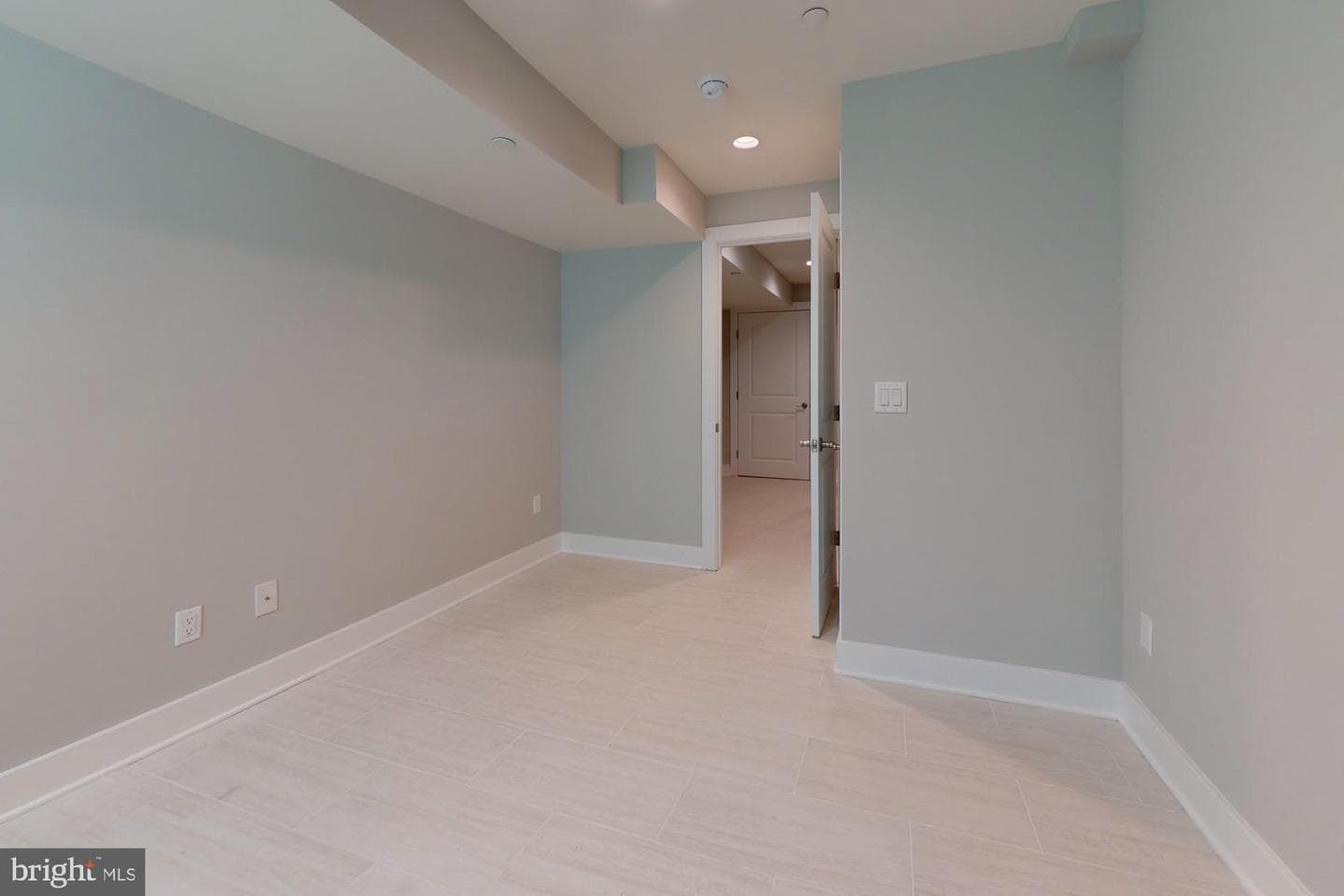 511 N Paxon Street photo 37