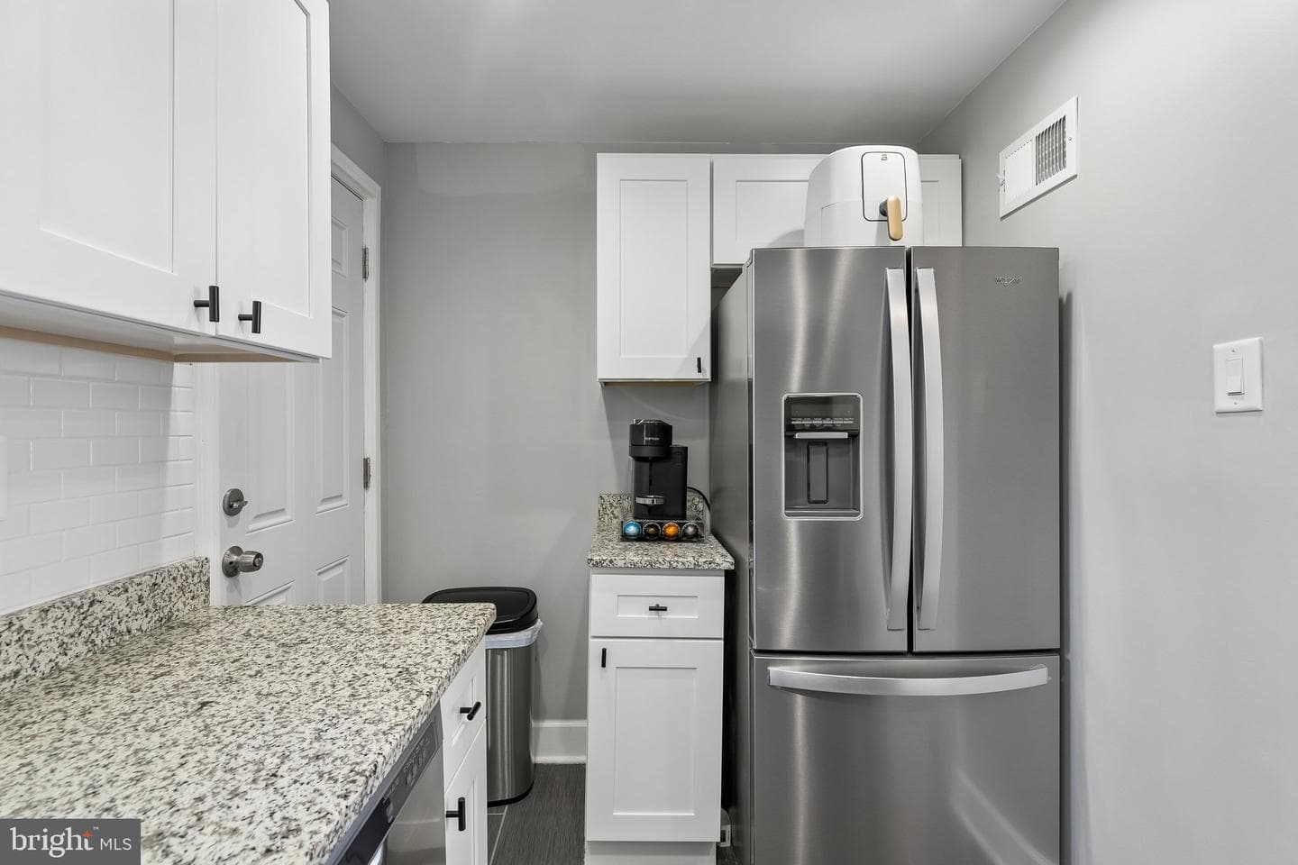 3274 Emery Street photo 15