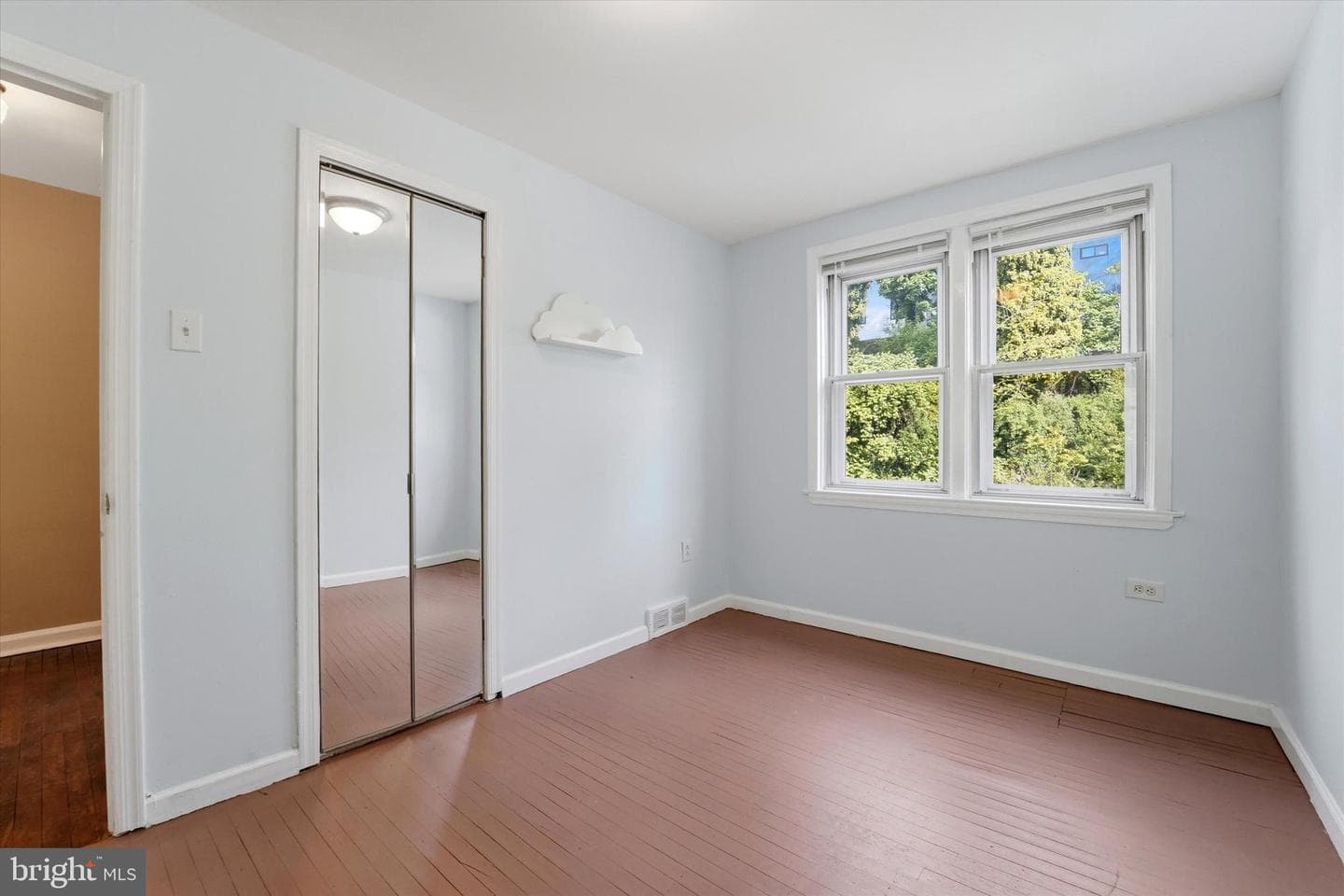 351 W Salaignac St photo 15