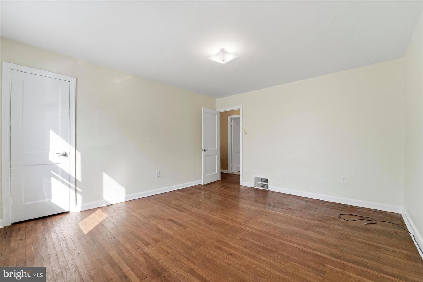 351 W Salaignac St photo 18