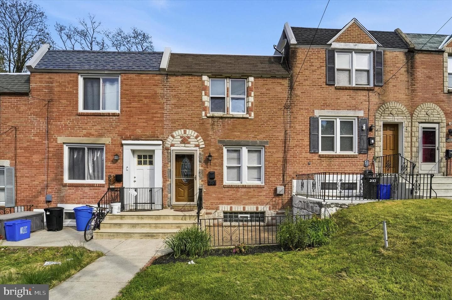 351 W Salaignac St photo 4