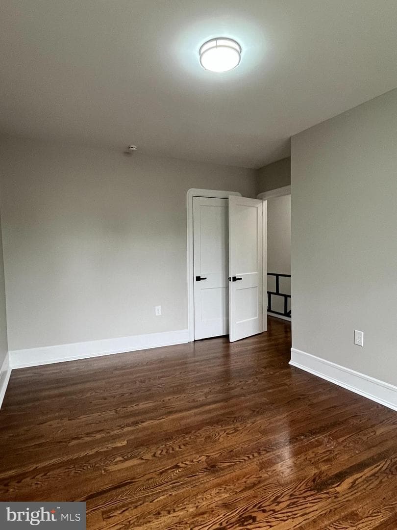 457 Robbins Street photo 14
