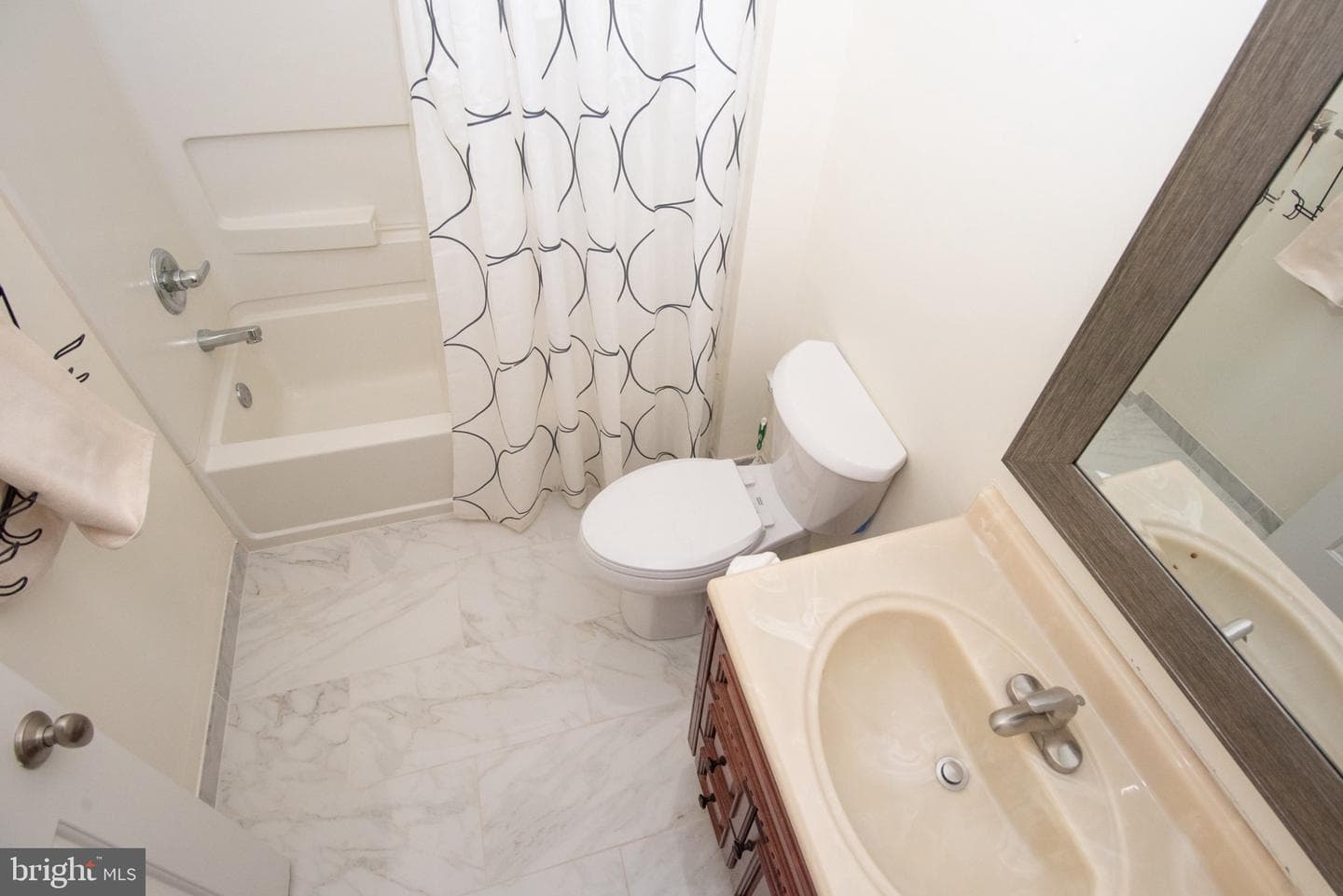 635 Dupont Street #S photo 5
