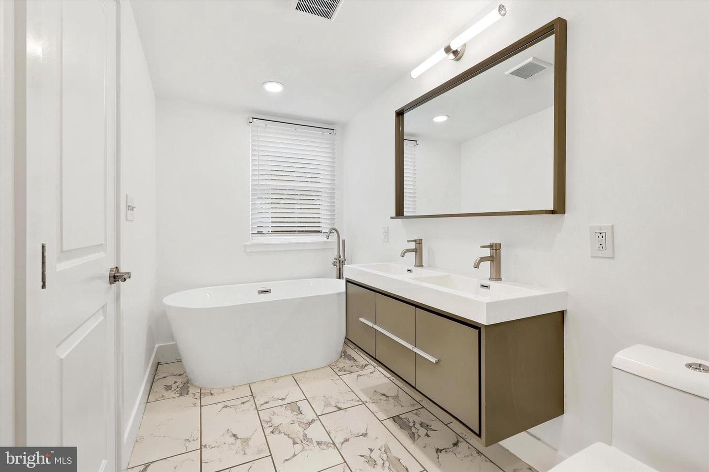1632 S Clarion Street photo 20
