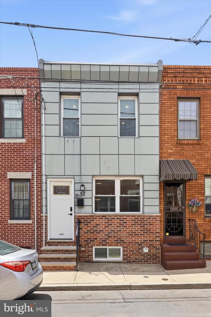 1632 S Clarion Street photo 6