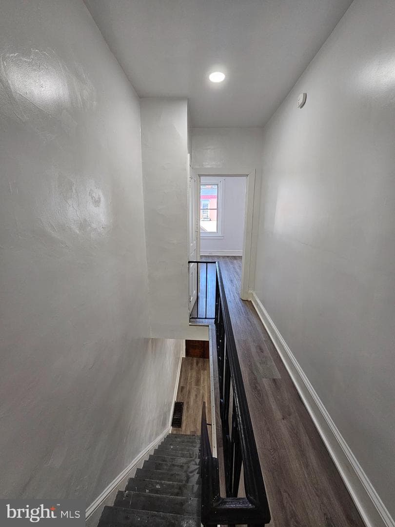 3327 N Sydenham Street photo 11