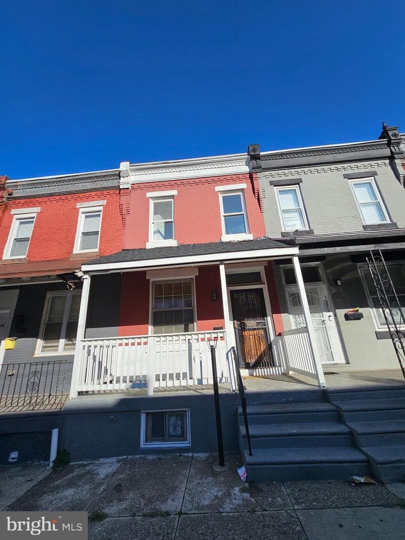 3327 N Sydenham Street photo 3