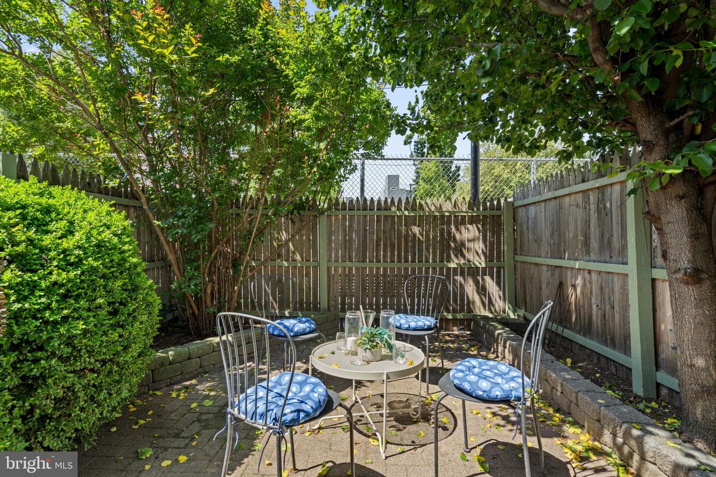 2132 E Huntingdon Street photo 32