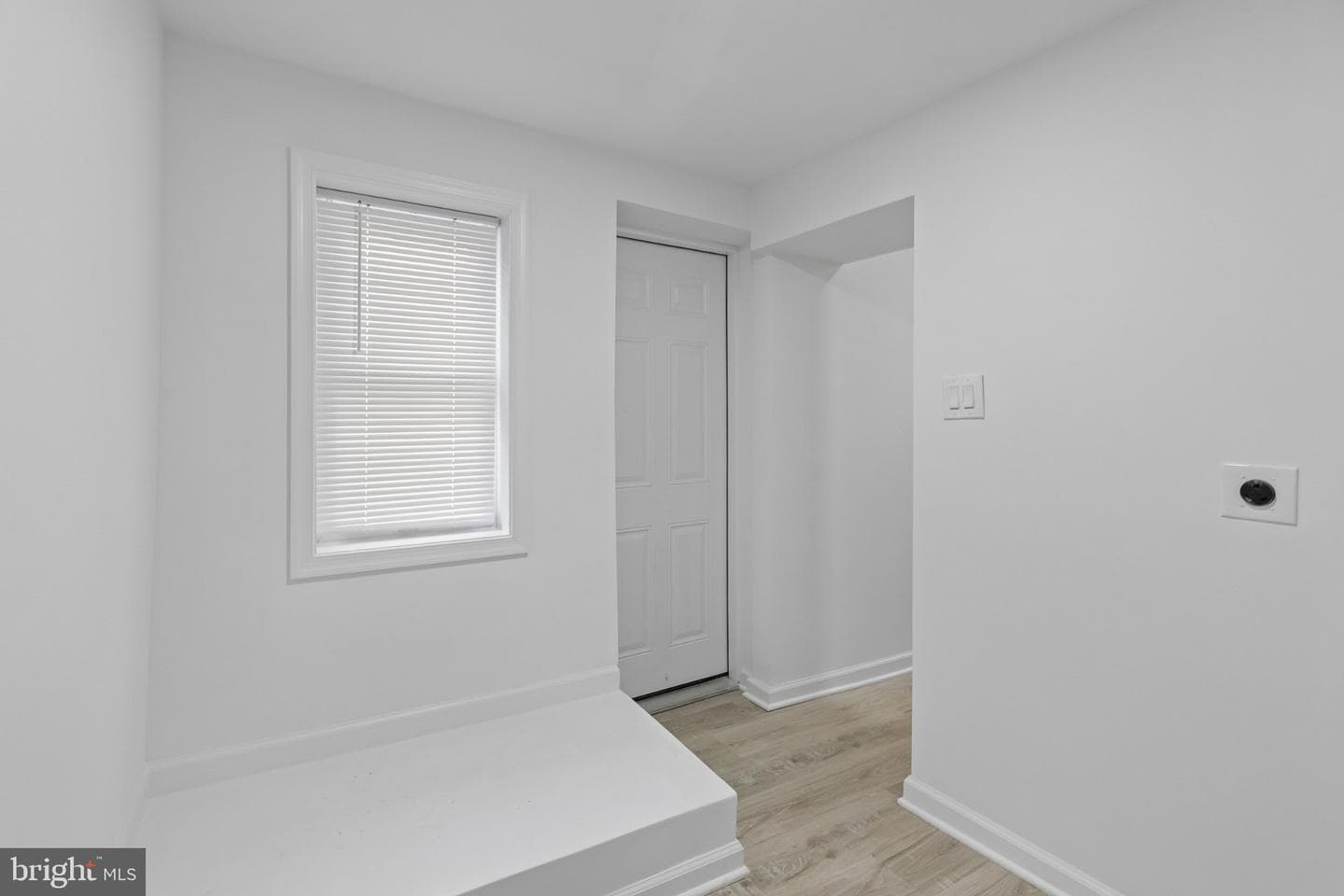 21 E Silver Street photo 15