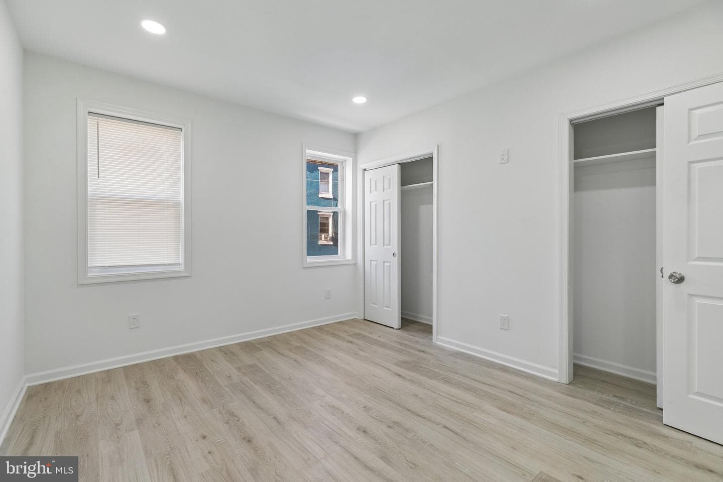 21 E Silver Street photo 34