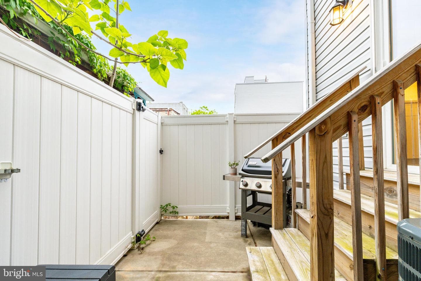 2224 N Hope Street photo 14